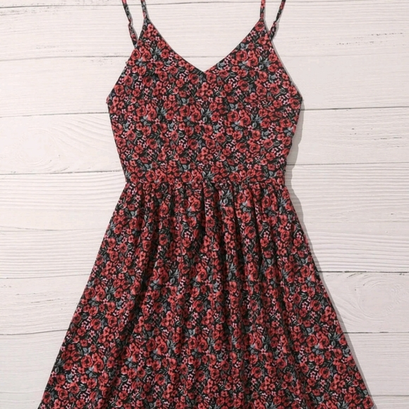 Dress - Picture 1 of 3